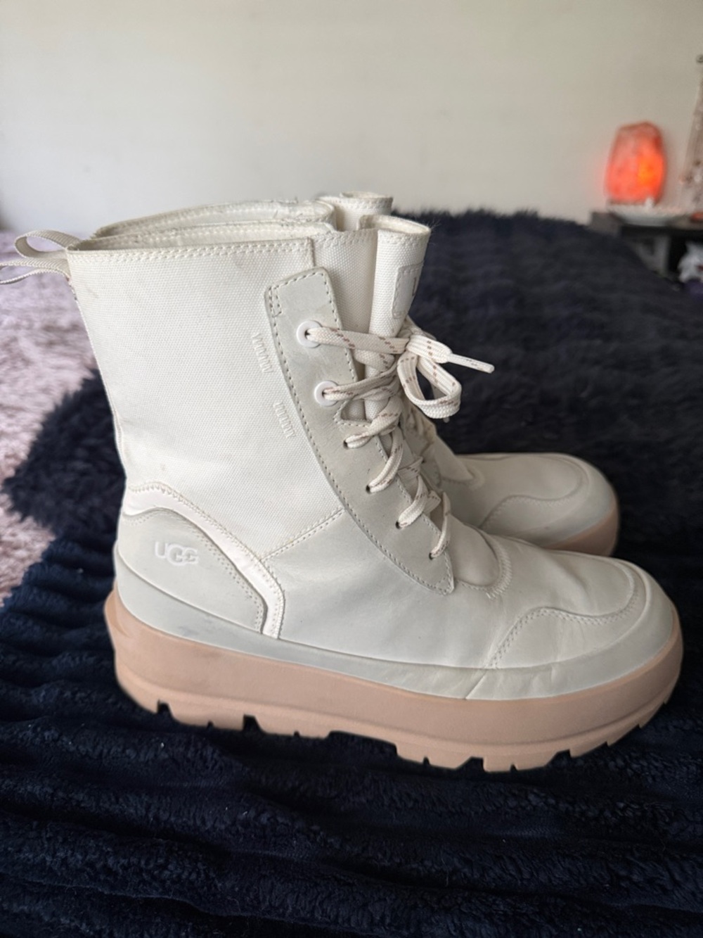 Waterproof UGG Cream Lace-Up Platform Boots with Tan Sole size 9